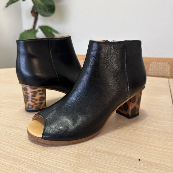 Maison Martin Margiela Black Leather Ankle Boots with Leopard Heel - Picture 1 of 7